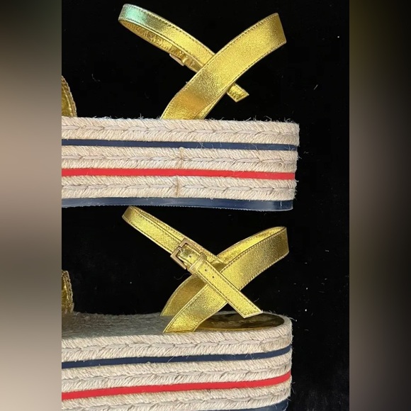 GUCCI Lilibeth Gold Platform
ESPADRILLE Flat SANDALS Slide
PEARL GG LOGO 39 US 8 - Picture 4 of 8